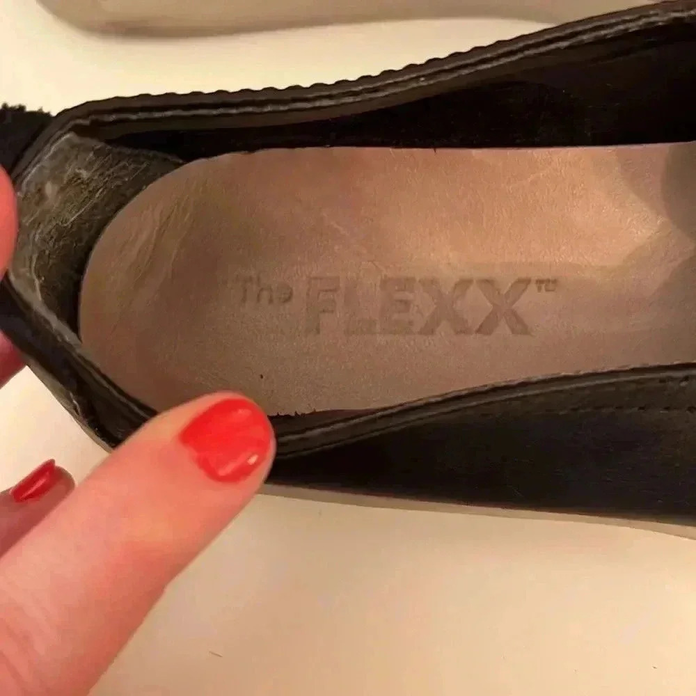 The Flexx Sneak Name Sneaker-Sz 9.5 - Picture 4 of 8